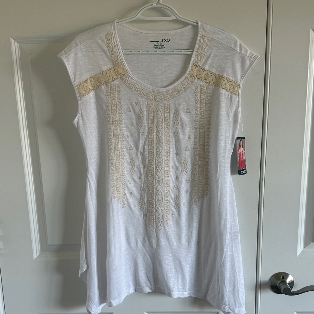 NWT RXB White and Cream Embroidered Top Size Small